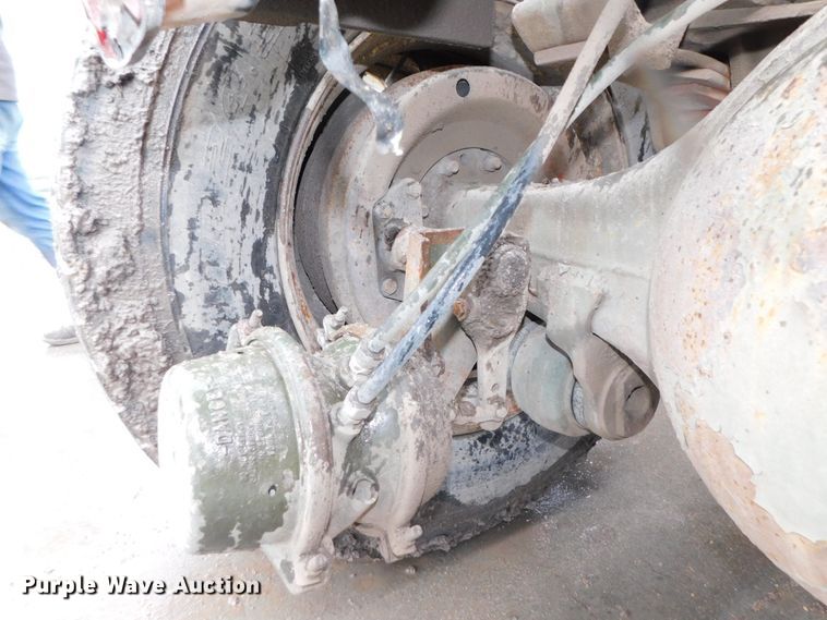 image for item DK8500 1979 Am General M915  semi truck