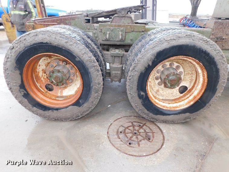 image for item DK8500 1979 Am General M915  semi truck