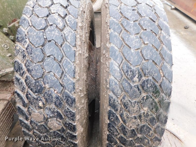 image for item DK8500 1979 Am General M915  semi truck