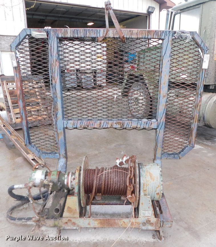 image for item DK8500 1979 Am General M915  semi truck