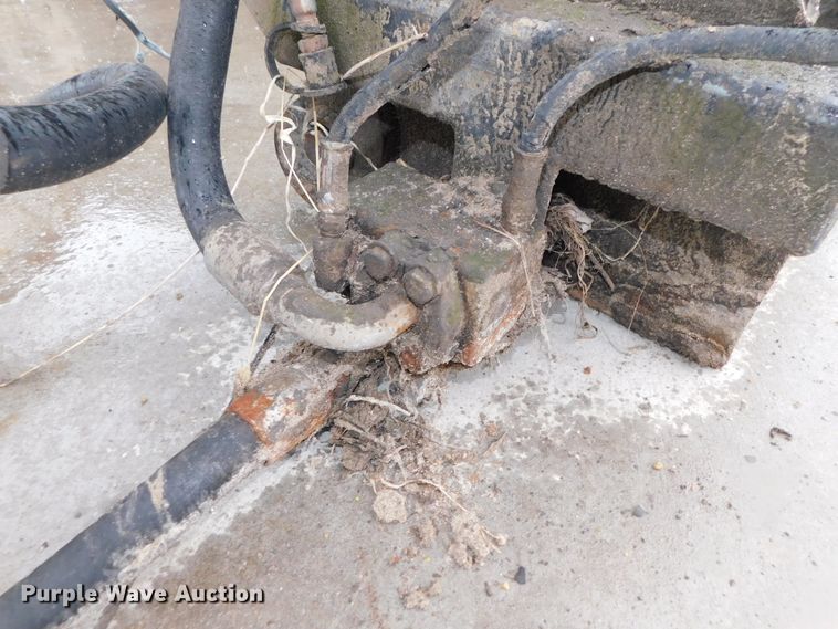 image for item DK8500 1979 Am General M915  semi truck