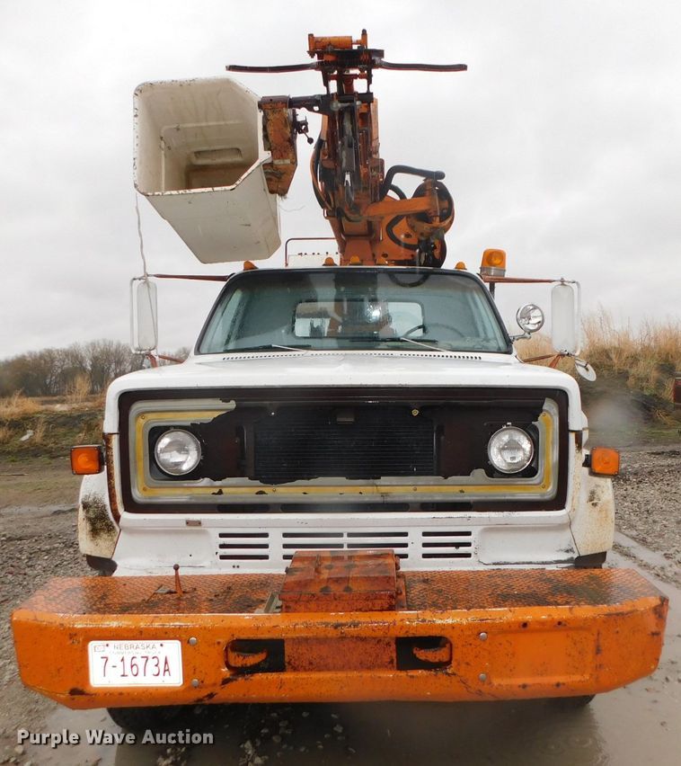 image for item DK8503 1981 Chevrolet C6500  digger derrick truck