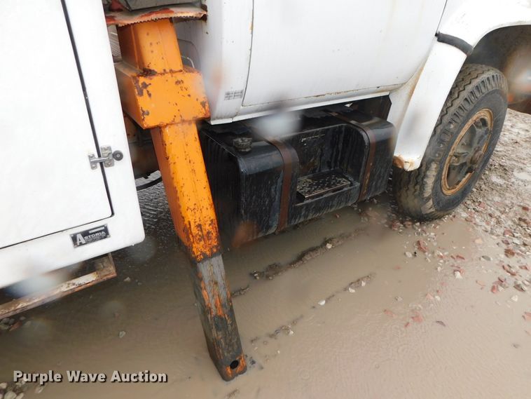 image for item DK8503 1981 Chevrolet C6500  digger derrick truck