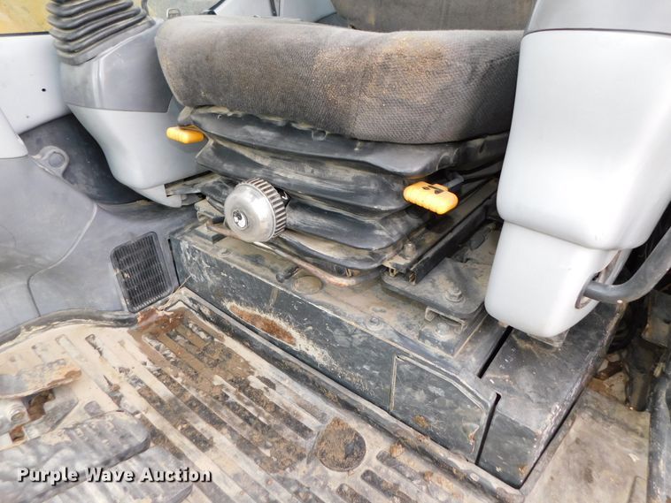 image for item DK8505 2007 Komatsu PC138USLC-2EO  mini excavator