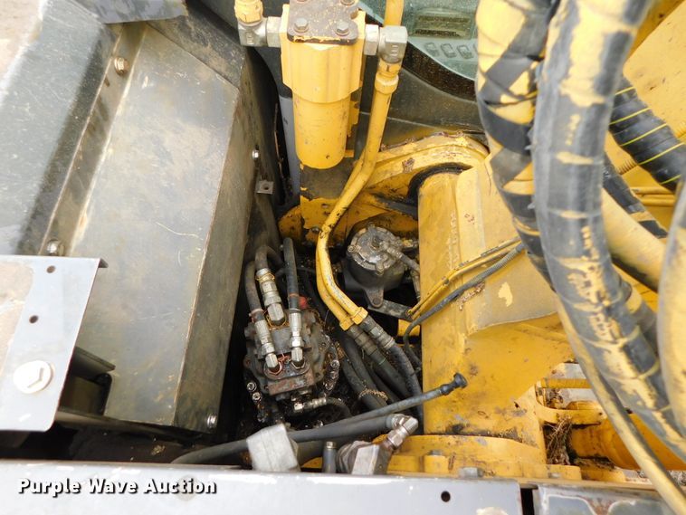 image for item DK8505 2007 Komatsu PC138USLC-2EO  mini excavator