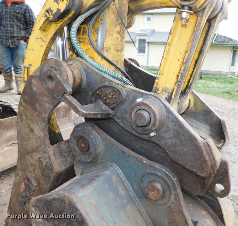 image for item DK8505 2007 Komatsu PC138USLC-2EO  mini excavator