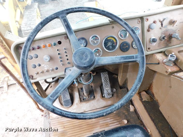 image for item DK8506 1988 Caterpillar D25C  haul truck