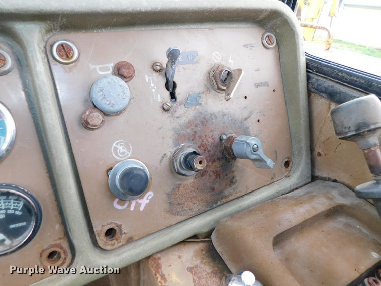 image for item DK8506 1988 Caterpillar D25C  haul truck