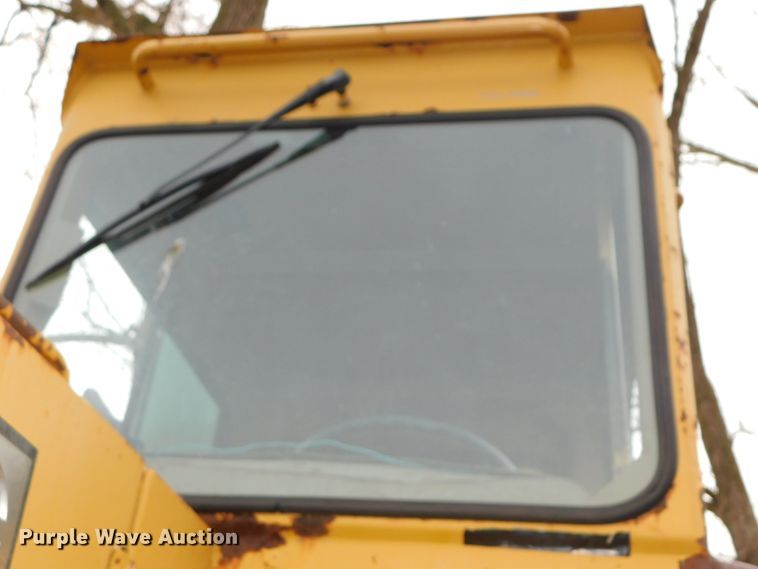 image for item DK8506 1988 Caterpillar D25C  haul truck