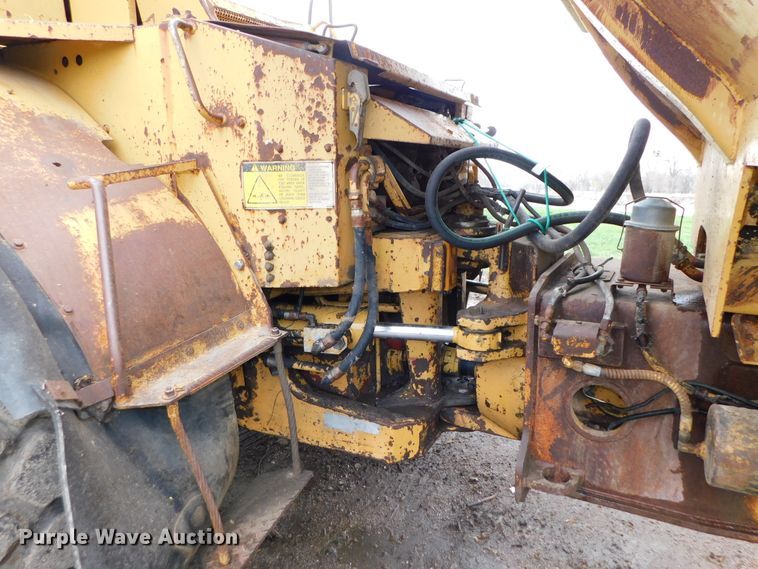 image for item DK8506 1988 Caterpillar D25C  haul truck