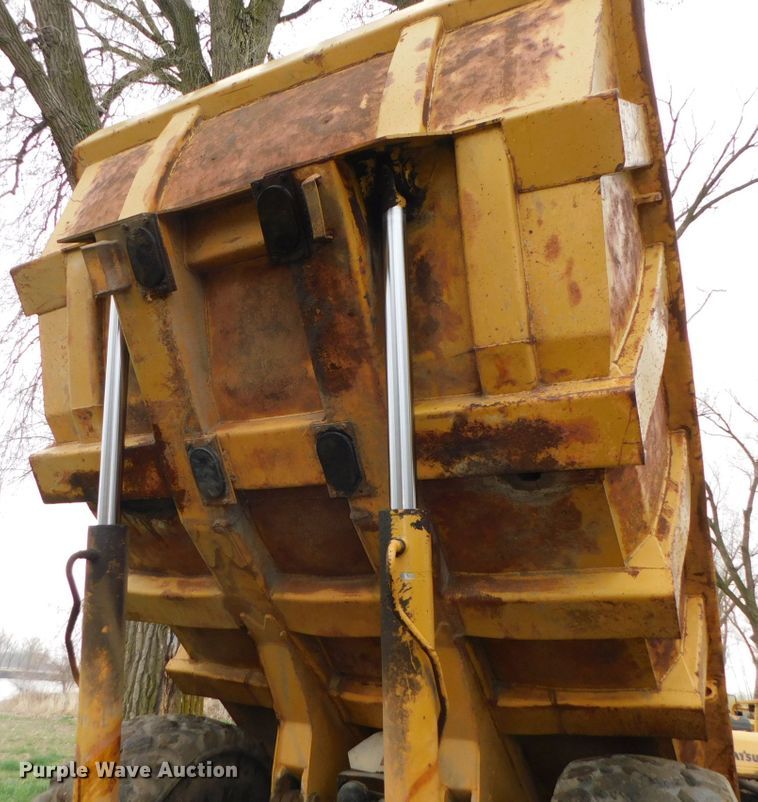 image for item DK8506 1988 Caterpillar D25C  haul truck