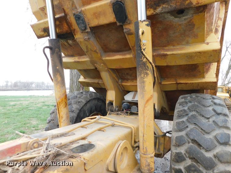 image for item DK8506 1988 Caterpillar D25C  haul truck