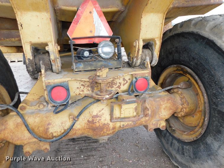 image for item DK8506 1988 Caterpillar D25C  haul truck