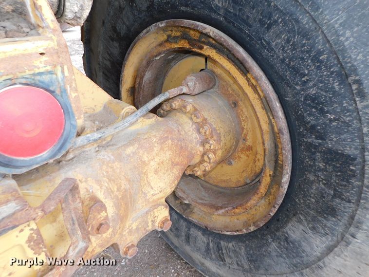 image for item DK8506 1988 Caterpillar D25C  haul truck