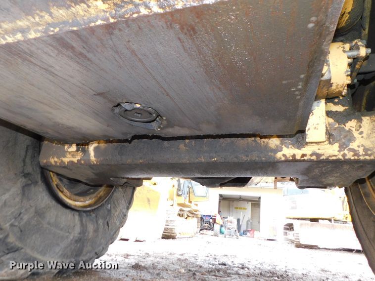 image for item DK8506 1988 Caterpillar D25C  haul truck