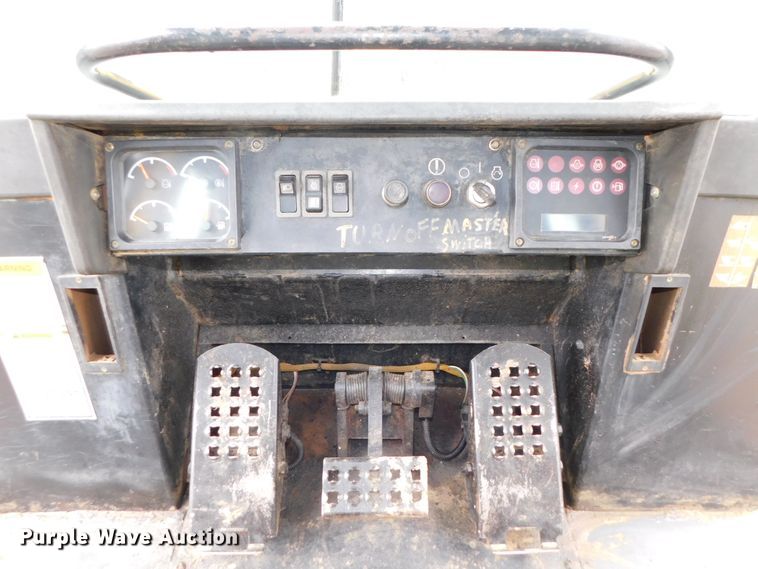 image for item DK8507 1998 Caterpillar 953C  track loader