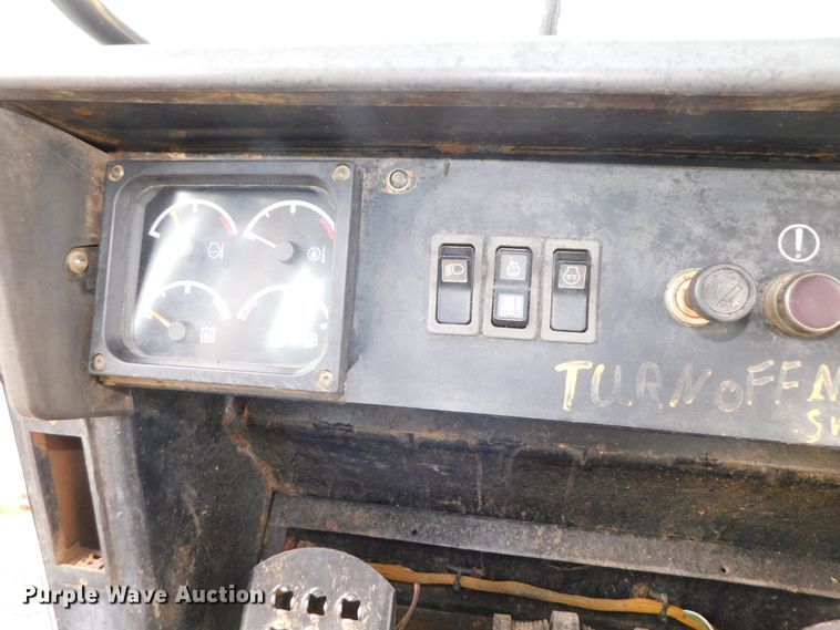 image for item DK8507 1998 Caterpillar 953C  track loader