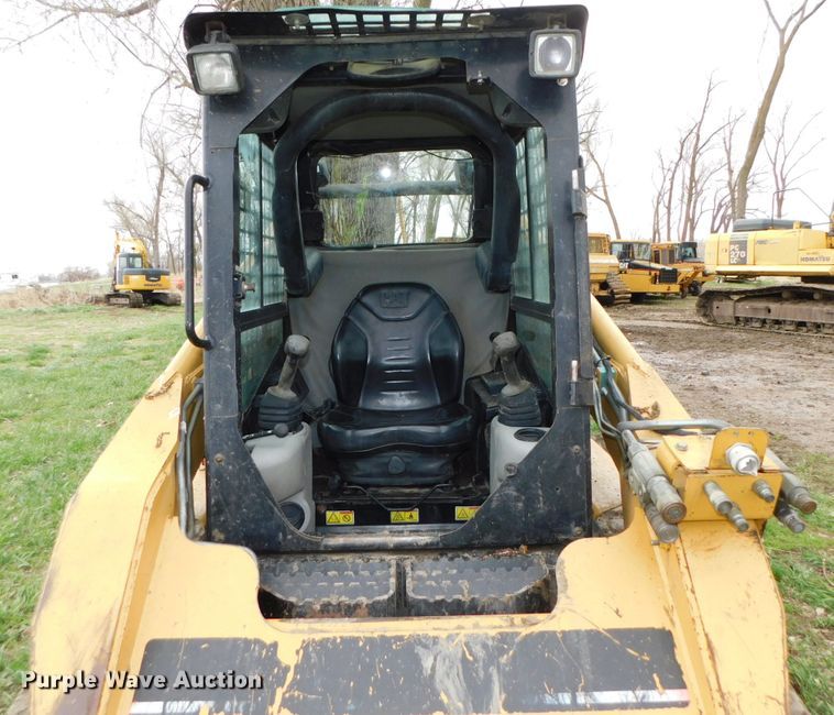 image for item DK8509 2006 Caterpillar 287B  tracked skid steer loader