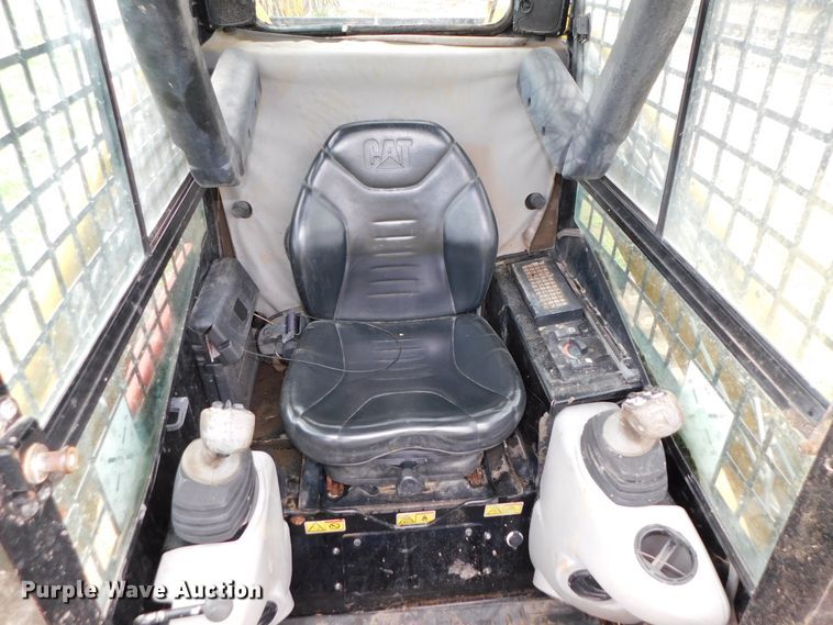 image for item DK8509 2006 Caterpillar 287B  tracked skid steer loader