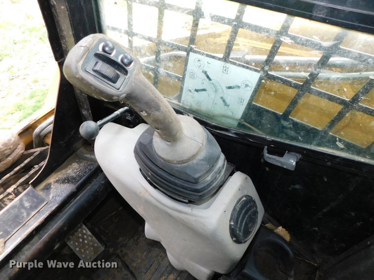 image for item DK8509 2006 Caterpillar 287B  tracked skid steer loader