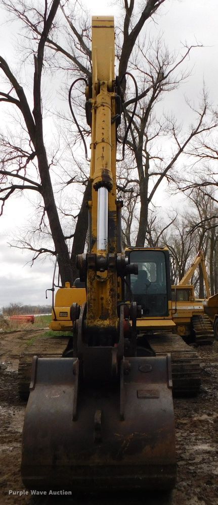 image for item DK8510 2005 Komatsu PC270LC-7L  excavator