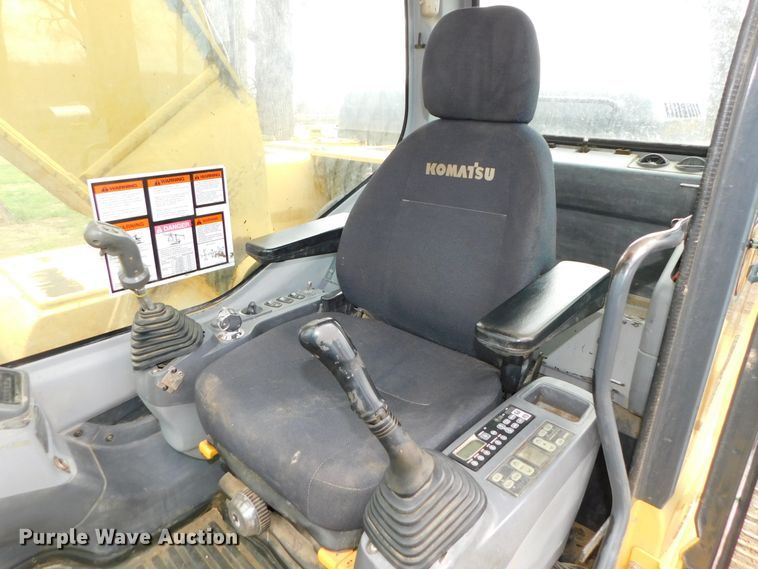image for item DK8510 2005 Komatsu PC270LC-7L  excavator
