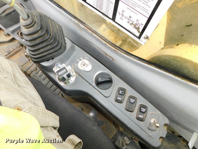 image for item DK8510 2005 Komatsu PC270LC-7L  excavator