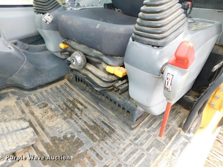 image for item DK8510 2005 Komatsu PC270LC-7L  excavator