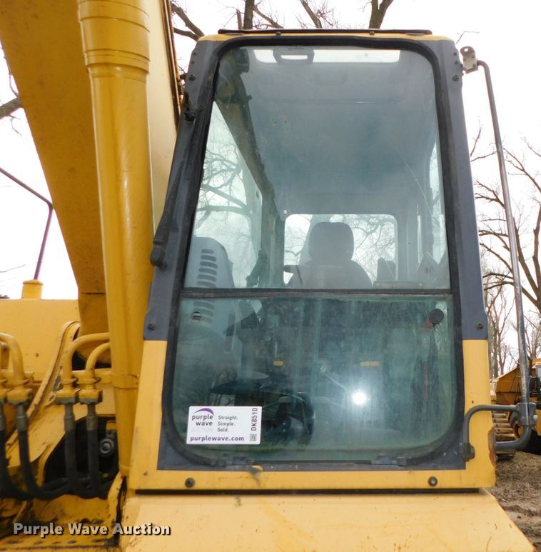 image for item DK8510 2005 Komatsu PC270LC-7L  excavator