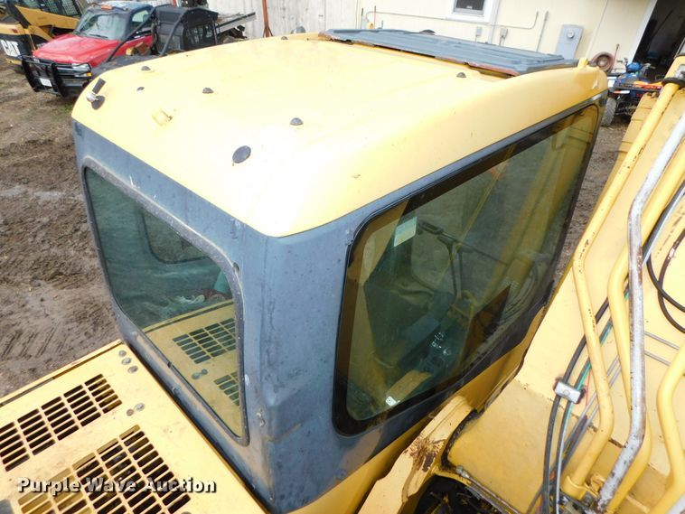 image for item DK8510 2005 Komatsu PC270LC-7L  excavator