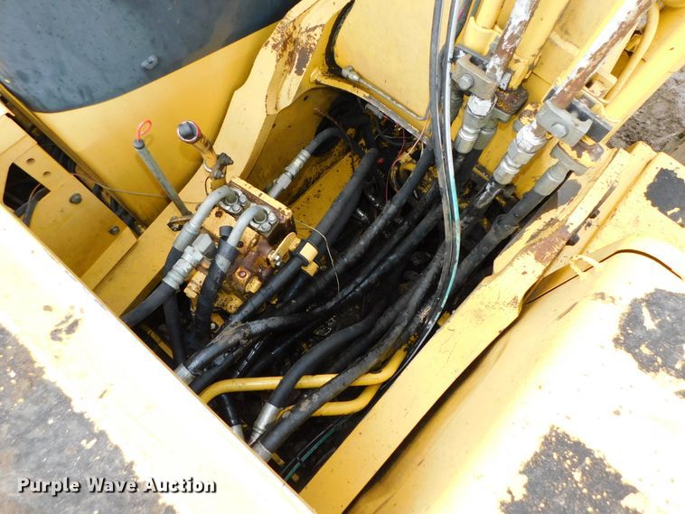 image for item DK8510 2005 Komatsu PC270LC-7L  excavator