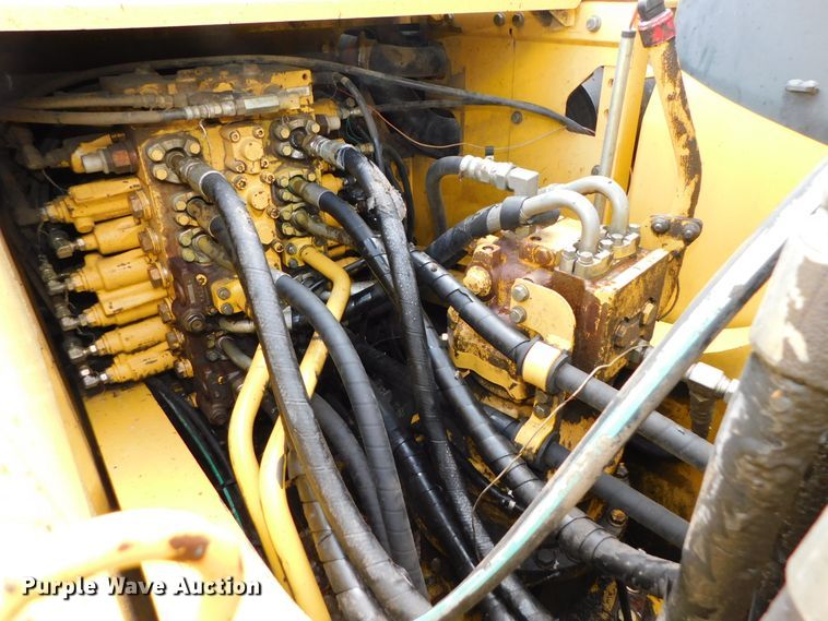 image for item DK8510 2005 Komatsu PC270LC-7L  excavator
