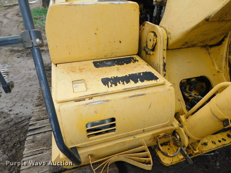 image for item DK8510 2005 Komatsu PC270LC-7L  excavator