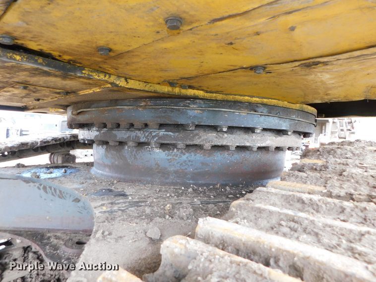 image for item DK8510 2005 Komatsu PC270LC-7L  excavator