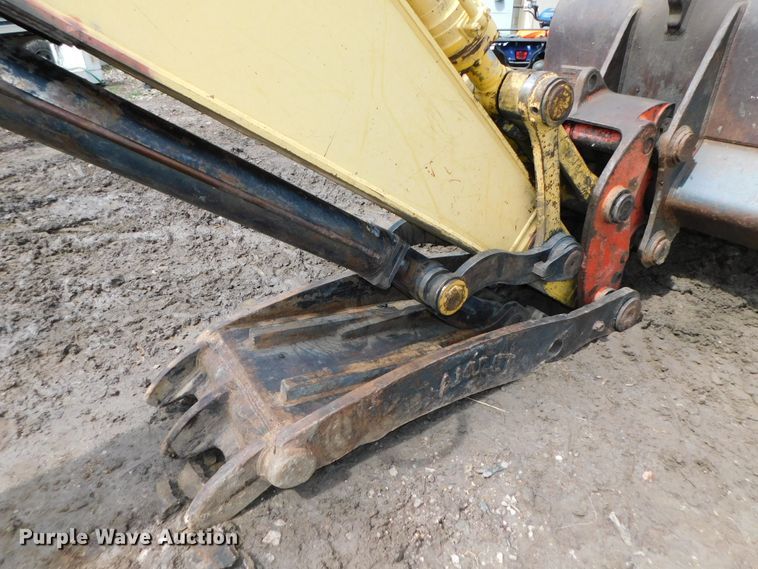 image for item DK8510 2005 Komatsu PC270LC-7L  excavator
