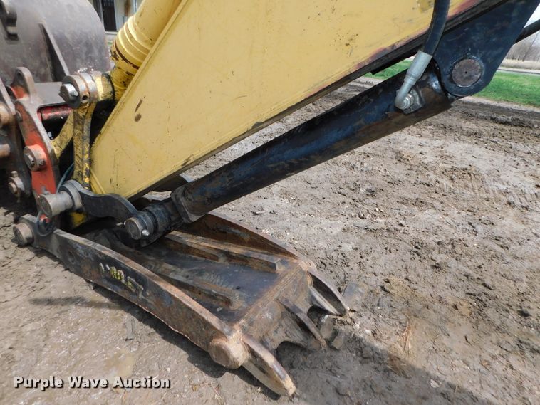 image for item DK8510 2005 Komatsu PC270LC-7L  excavator