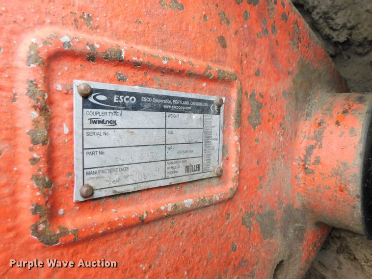 image for item DK8510 2005 Komatsu PC270LC-7L  excavator