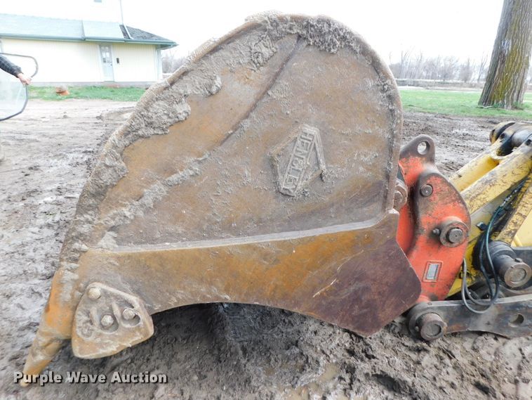 image for item DK8510 2005 Komatsu PC270LC-7L  excavator