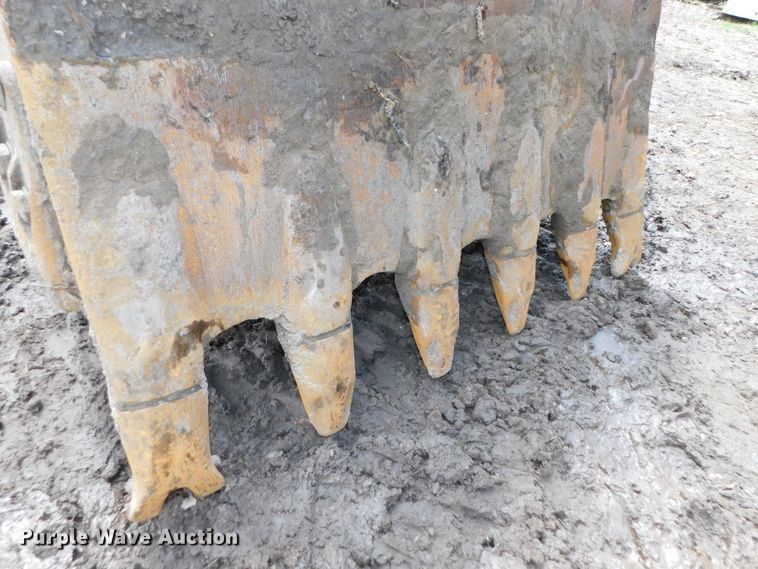 image for item DK8510 2005 Komatsu PC270LC-7L  excavator