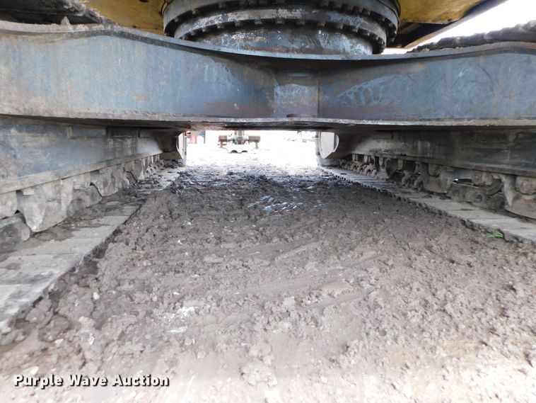 image for item DK8510 2005 Komatsu PC270LC-7L  excavator