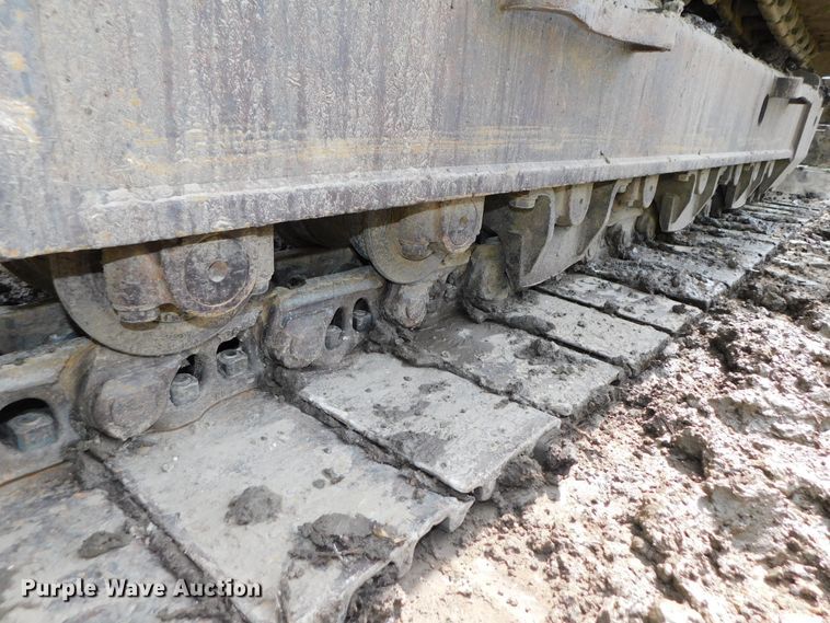 image for item DK8510 2005 Komatsu PC270LC-7L  excavator