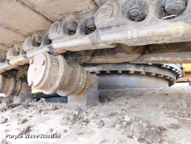 image for item DK8510 2005 Komatsu PC270LC-7L  excavator