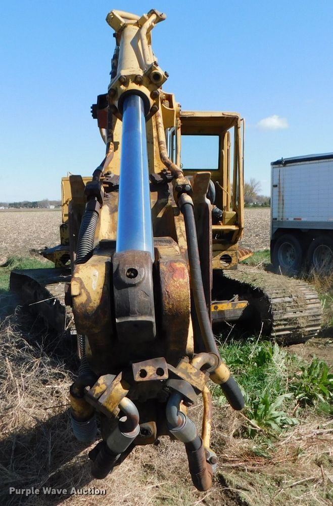 image for item DK8517 1976 Caterpillar 225  excavator