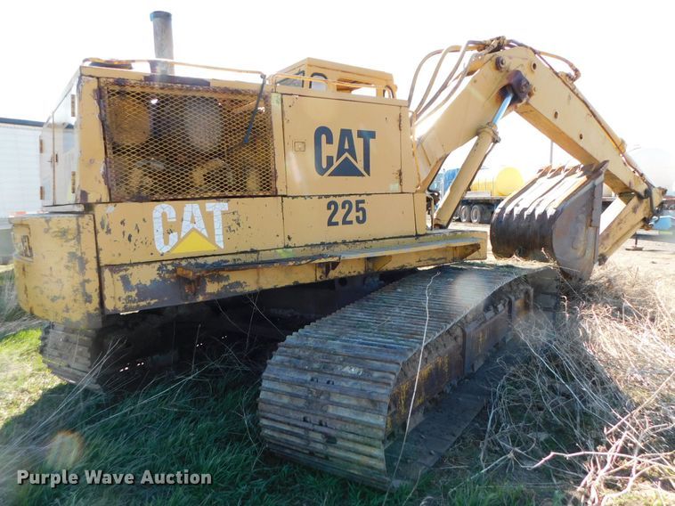 image for item DK8517 1976 Caterpillar 225  excavator