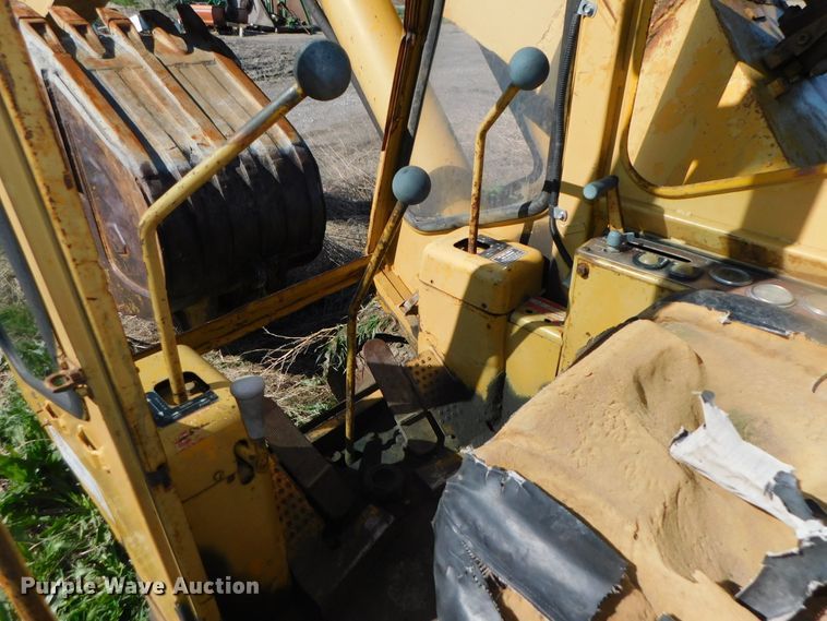 image for item DK8517 1976 Caterpillar 225  excavator