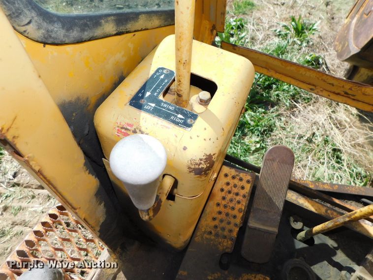 image for item DK8517 1976 Caterpillar 225  excavator