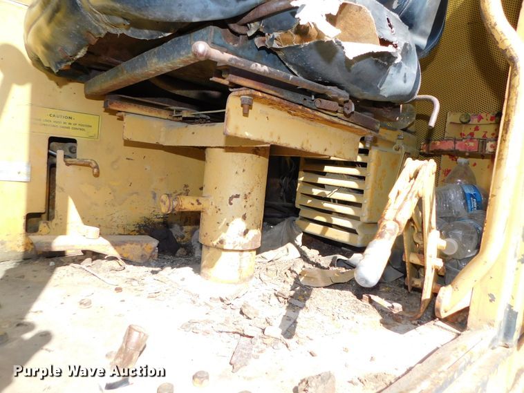 image for item DK8517 1976 Caterpillar 225  excavator