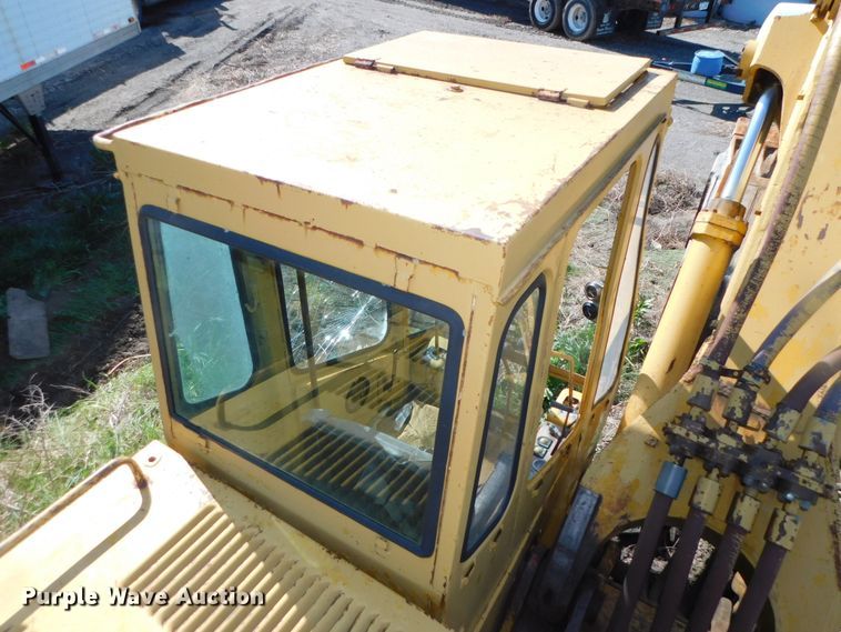 image for item DK8517 1976 Caterpillar 225  excavator