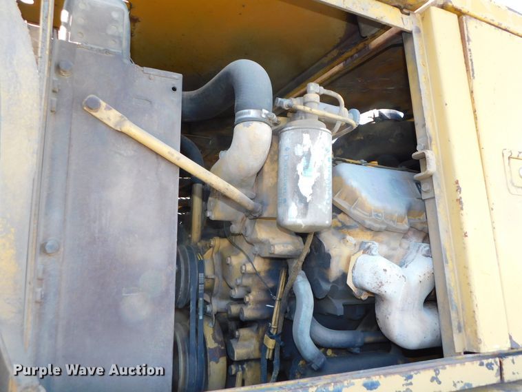 image for item DK8517 1976 Caterpillar 225  excavator