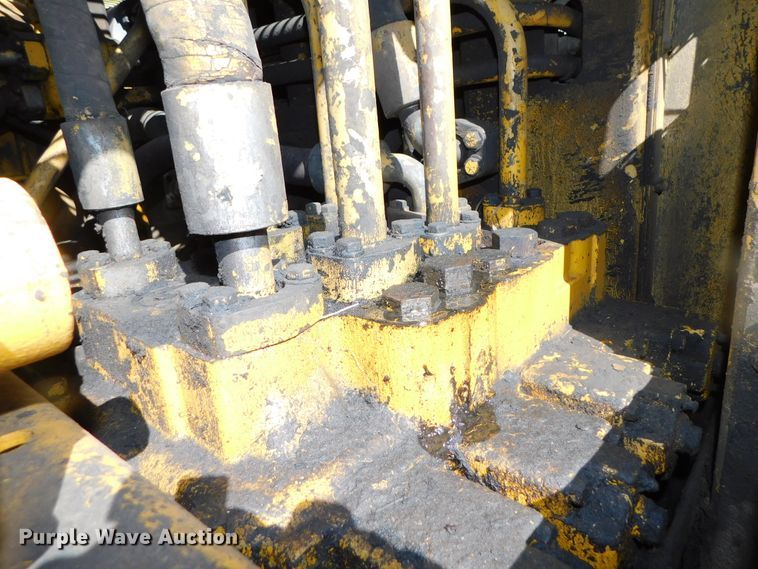 image for item DK8517 1976 Caterpillar 225  excavator